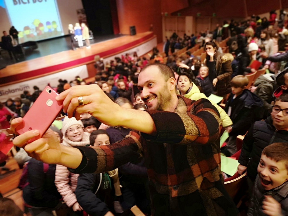 I selfie con Ivan Basso al Teatro Condominio