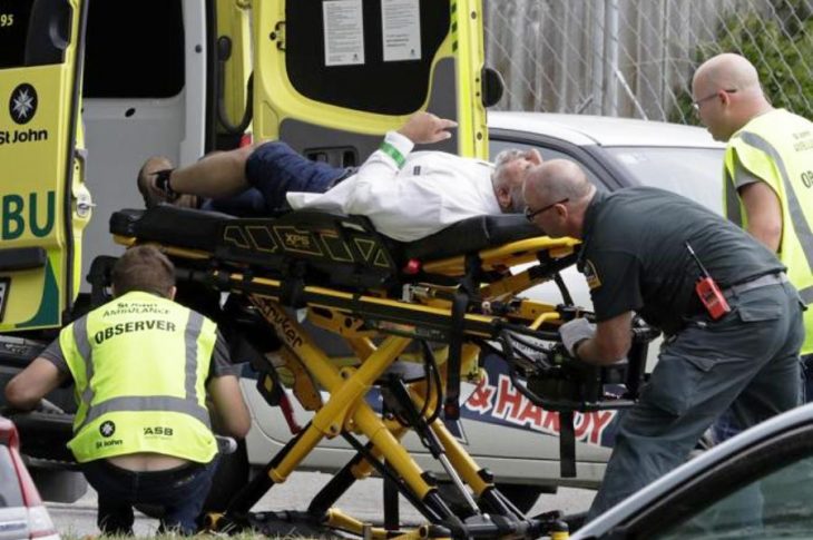 Nuova Zelanda: sparatoria in due mosche, decine i morti