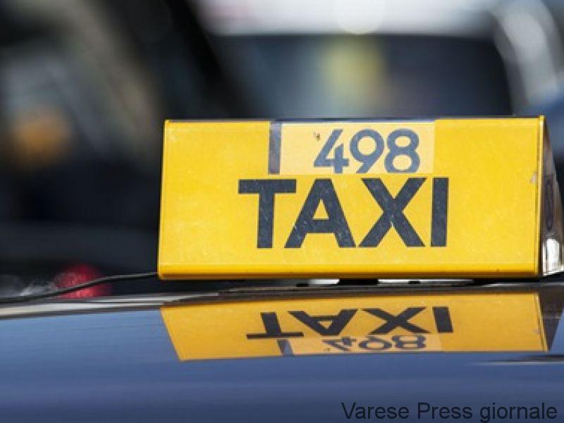Taxi abusivi, De Corato ringrazia la GdF